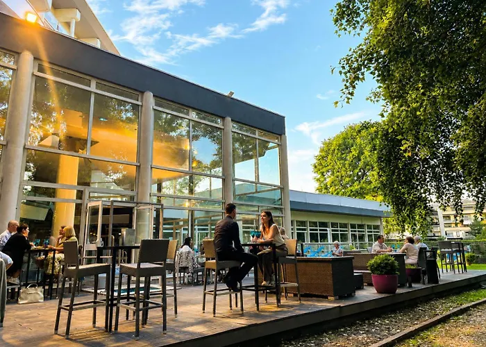 Logis Hôtel&Spa Marina d'Adelphia